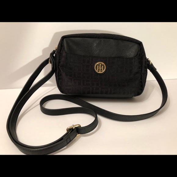 Tommy Hilfiger Handbags - Tommy Hilfiger Crossover Purse
